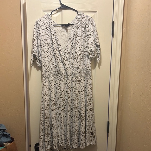 Forever 21 Cream and Black Polka Dot Midi Dress - Picture 1 of 3